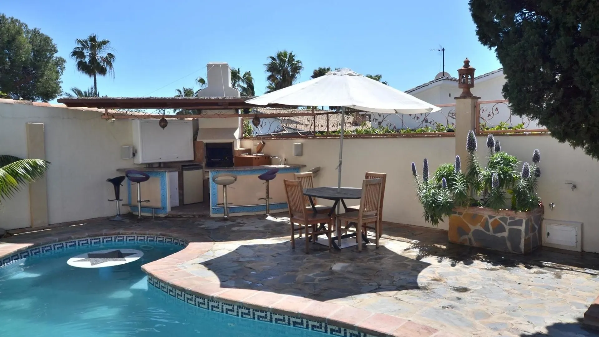 House With 5 Bedrooms In Saladillo Benamara, With Wonderful Sea View, Estepona Apartment
